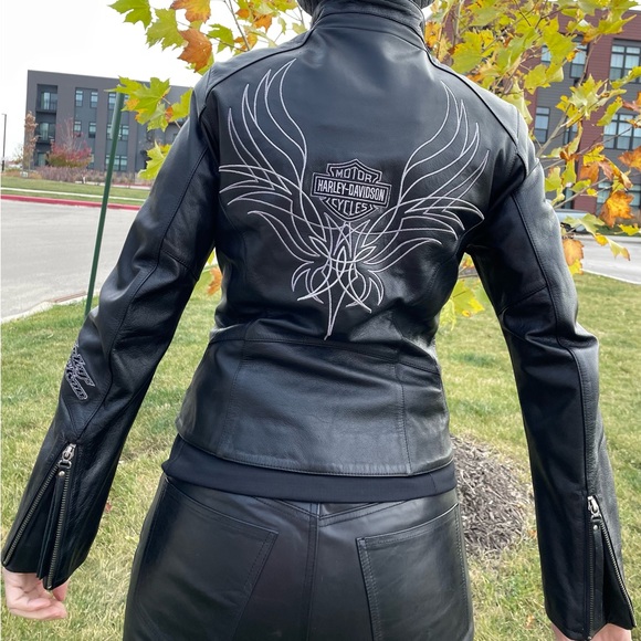 Women’s 100% black leather Gap Sz 4 pants - Picture 8 of 10